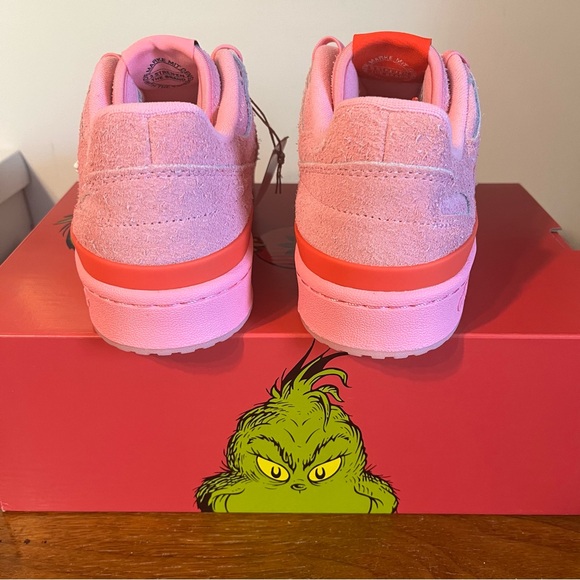 ADIDAS Women’s Forum Low Cindy Lou Who Shoes - Picture 8 of 12